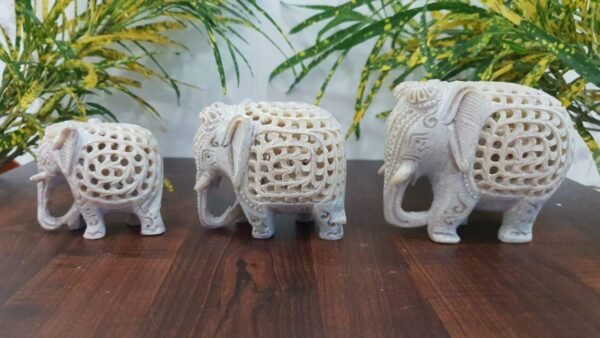 Handicrafts Soapstone Marble Decorative Elephant Family  Statue for Home Decor Showpiece Elephants 3 set  with Beautiful  Work