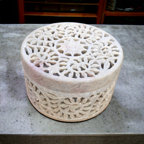 4.5 Inches White Marble Round Shape Ashtray for Office Floral Pattern Inlaid Ash outlets Holder from Indian Art and Craft