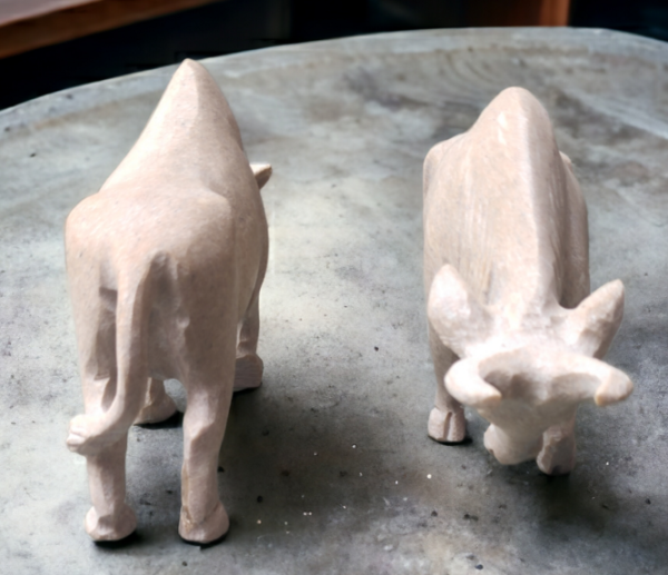 Pcs Marble Showpieace Bull Antique Animal Sculpture  Set in Pair of two Pc - 6 inch - Image 5